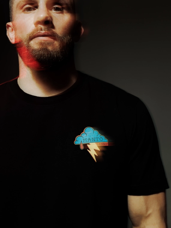 MANTO x Panku t-shirt EAGLE czarny